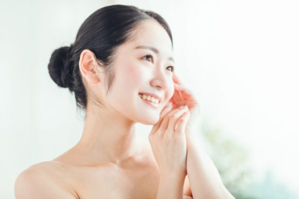 顔のたるみを予防するための方法